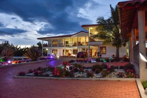 Hotel Confort Cafetero - Housity