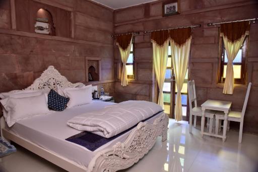Dev Kothi - Boutique Heritage Stay - Housity
