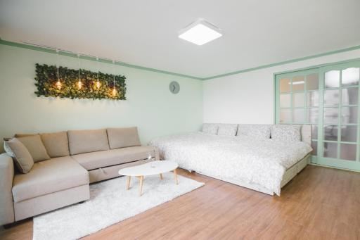 Mint House - Housity