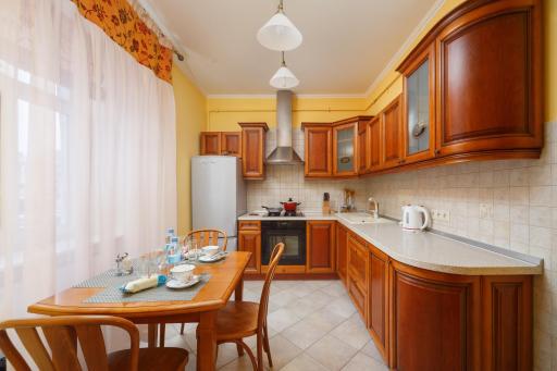 Na Katedralniy - Housity