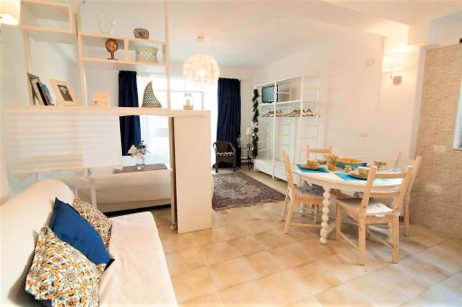 B&B Pudding - Housity