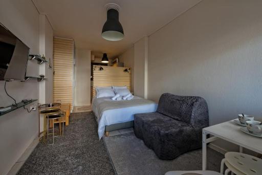 Pat House - Housity