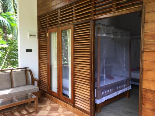 Gold ocean house - Housity
