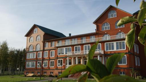 Alexandrovskaya Sloboda Hotel - Housity