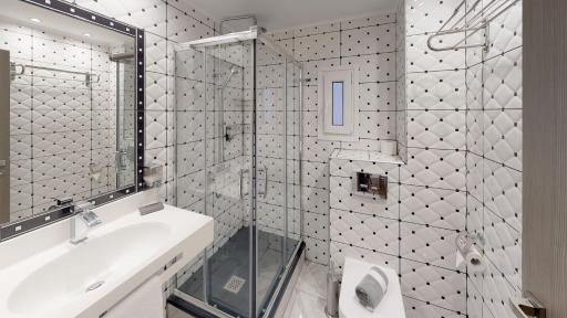 Luxury Living Apartments and Spa - Housity