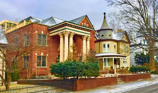 Lyndon House Bed & Breakfast - Housity