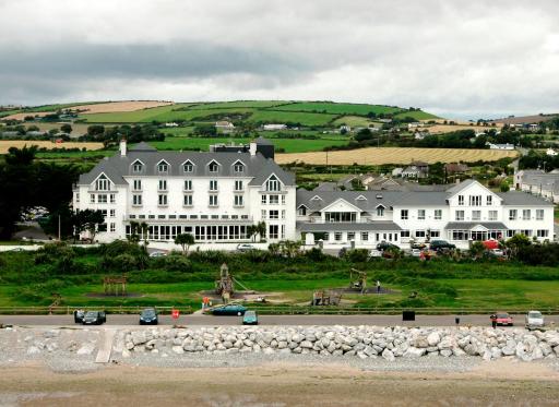 Garryvoe Hotel - Housity