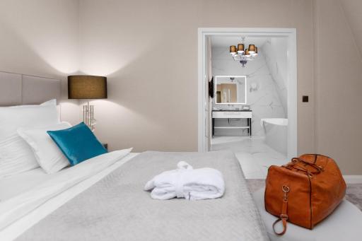 Grand Park Hotel - Hizvo