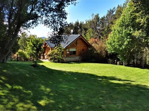 Blue Bird House - Housity