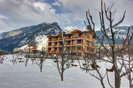 Hotel Mountain face by Snow City Hotels - Housity