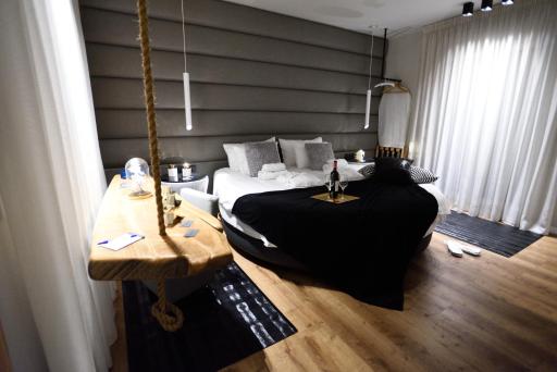 Magnifique Luxury Suites - Housity