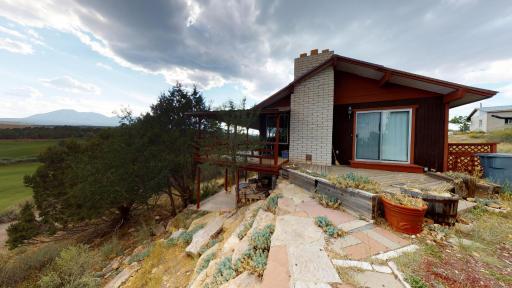 Hideout Ft Abajo 2 BR Cabin, Stunning Views, Secluded! - Housity