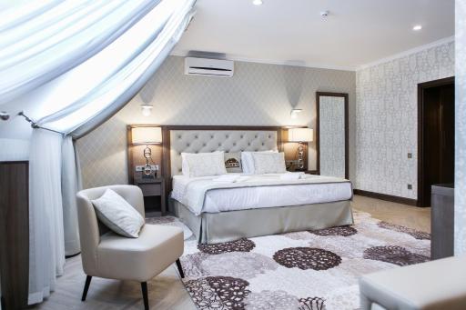 Родичі - Housity