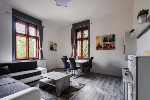 Gold Apartment - Győr - Housity