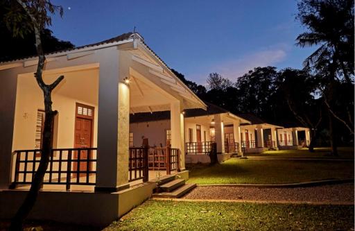 Hirvate Estate / Crawford House - Housity