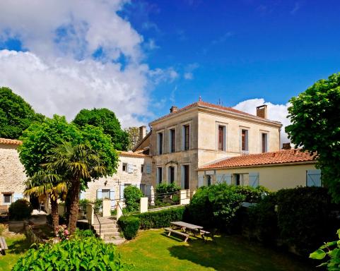 Domaine La Fontaine B&B - Housity