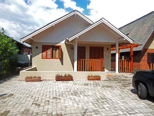 Flats Ouro Gramado Localizado a 900 metros da entrada do Centro de Gramado - Housity