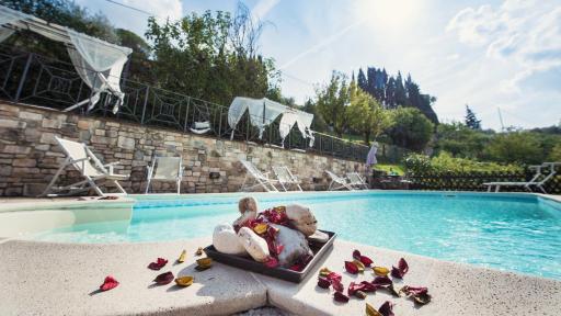Villa Nuba,con private SPA room, camino a legna ogni comfort, in campagna a due passi dal cuore del centro storico di Perugia - Housity