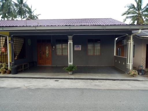 Aiman Homestay - Housity