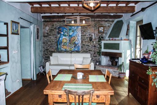 Residenza Fra Le Torri - Charme & Art Gallery Home - Housity