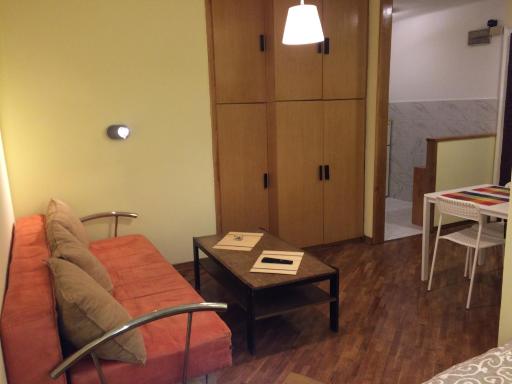 Vracar Krunska Jamiva - Housity