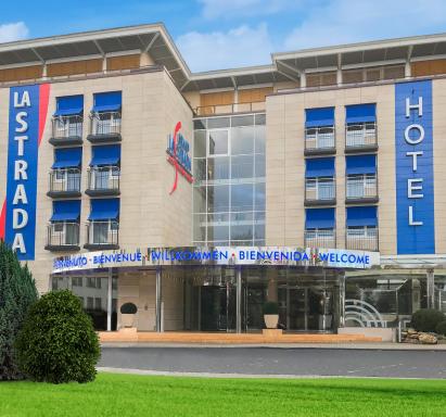 Hotel La Strada - Housity