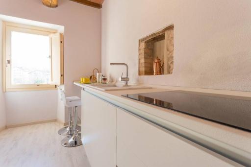 Villa Costanzi: Comfy Apartment Below The Cucco - Housity