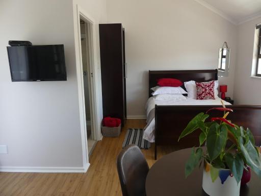 Rose and Ale Self Catering Units - Housity