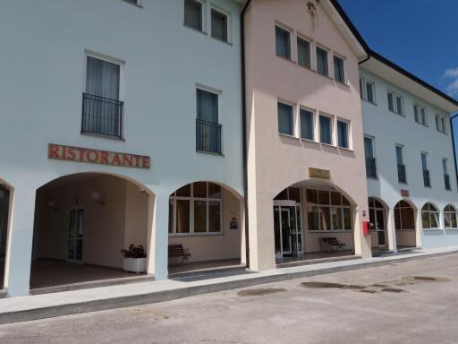 Risthotel Airport - Housity