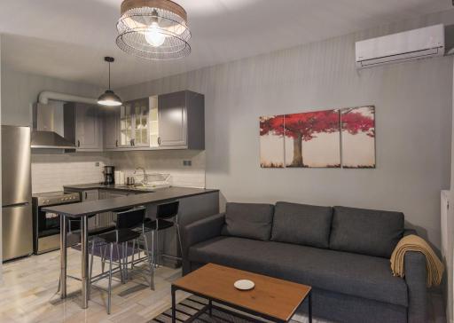 Centrally Located Apartment - Housity