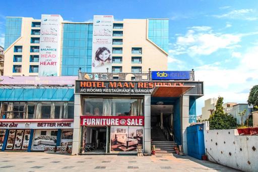 Hotel Maan Residency Satellite Road - Housity