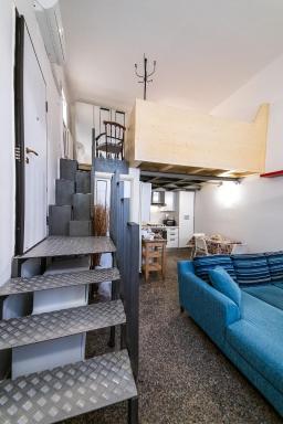 Anais' Loft- OSP. SANT'ORSOLA-FIERA - Housity