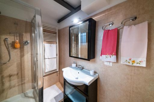 Anais' Loft- OSP. SANT'ORSOLA-FIERA - Housity