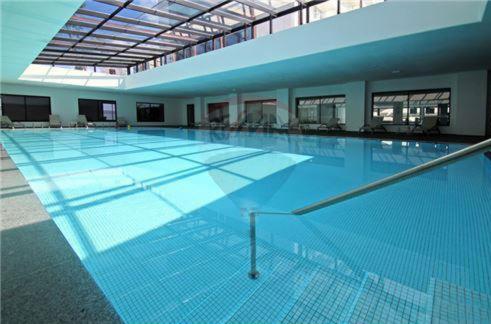 Departamento en complejo Roosevelt Center - Hizvo