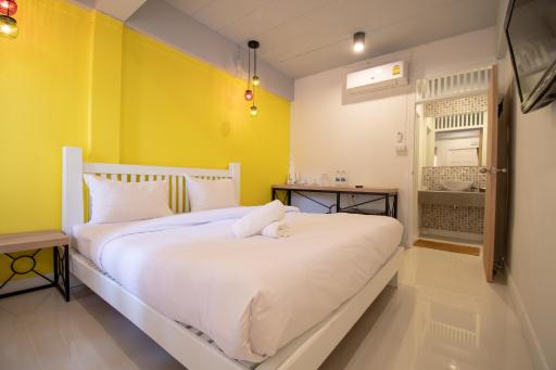 Lazy Sandals - Housity