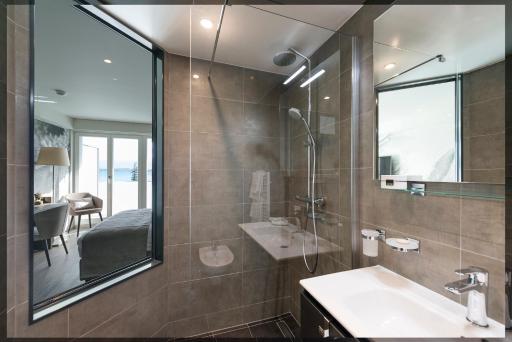 Ambassador Boutique Hotel - Housity
