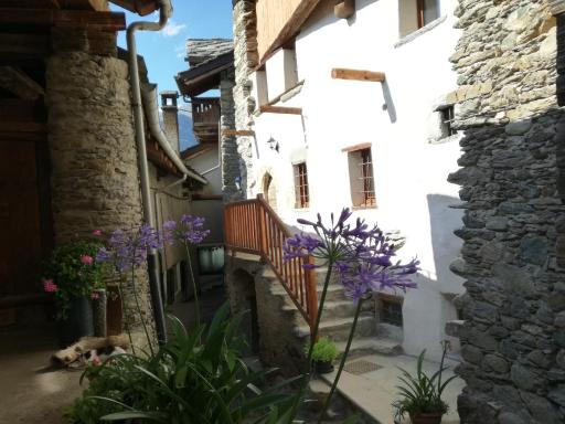 Monolocale a Introd - Housity