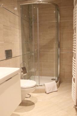 H+ Apartman Letiště Praha - Housity