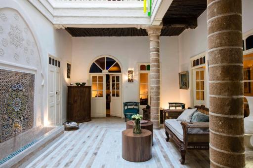 Riad Emotion - Housity