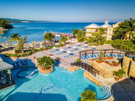Jewel Paradise Cove Adult Beach Resort & Spa - Housity