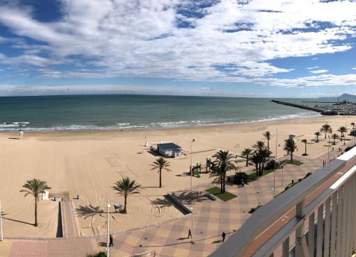 Espléndido apartamento frente al mar - Sólo familias - Beautiful seafront apartment - Housity