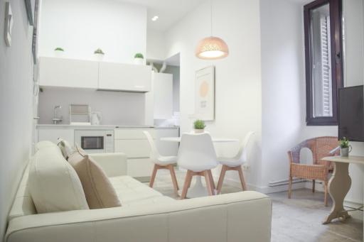 San Sebastian´s most historic street! Modern stay - Housity