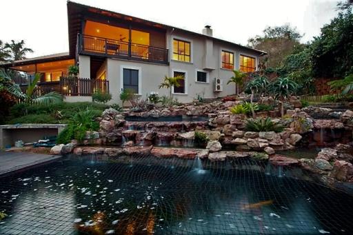 Dolphin's Guesthouse Umhlanga - Housity