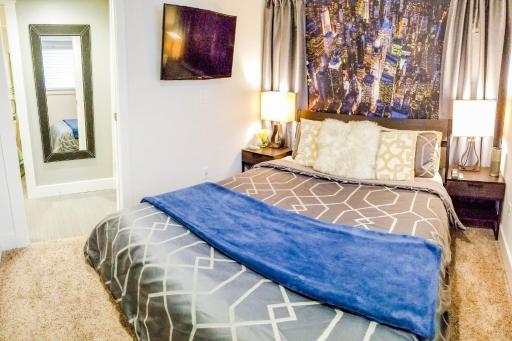 Modern Seattle Oasis - Housity