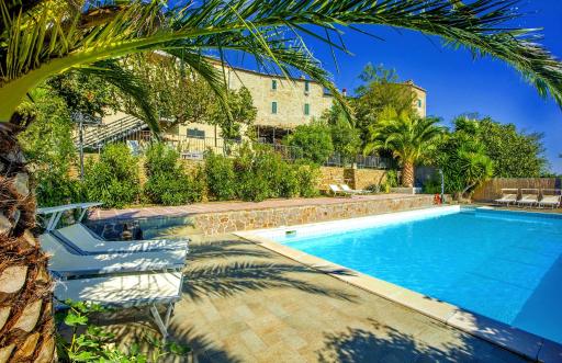 Hotel Vatluna - Housity