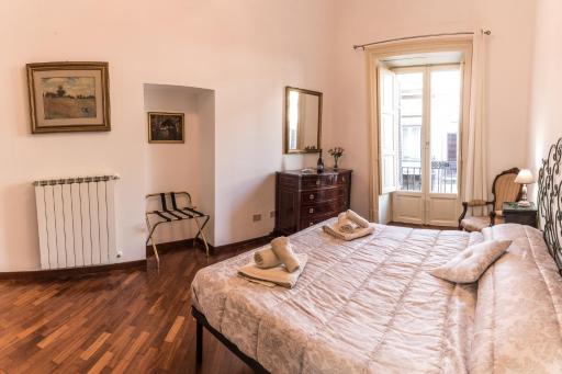 Appartamento Palazzo Pace al Cassaro - Housity