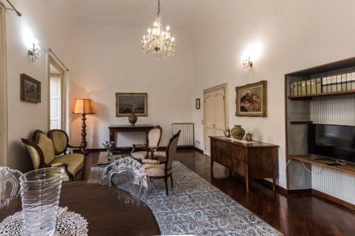 Appartamento Palazzo Pace al Cassaro - Housity