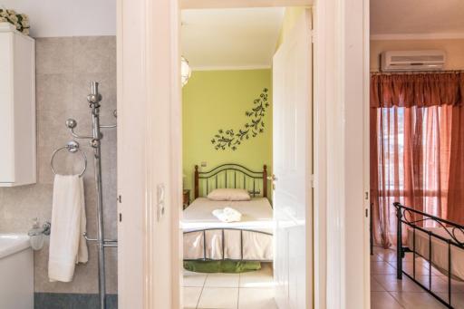Magic Tinos Holiday House - Housity