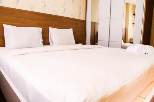 Cozy and Elegant 1BR Apartment Belmont Residence Puri By Travelio - Housity