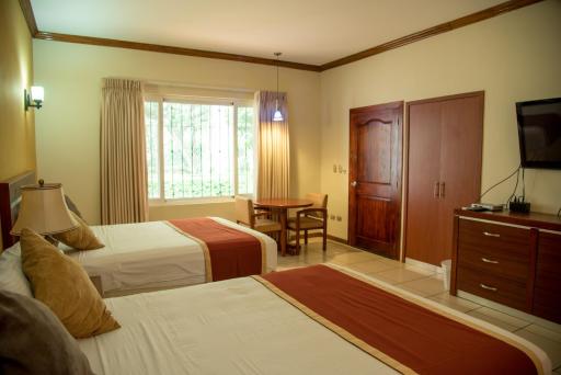 Pato Canales Hotel & Resort - Housity